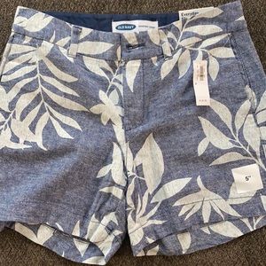 Old Navy Size 2  5” shorts